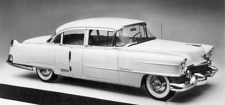In arrivo ad Autunno, Continental PremiumContact 7 - image 1954-Cadiillac-Serie-60-Special-Fleetwood-Sedan on https://motori.net