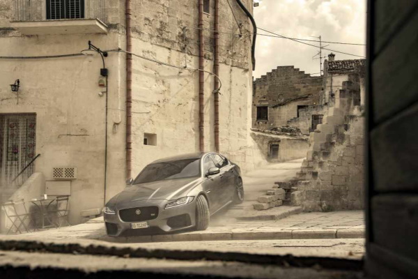 Quante auto nel film “Il Padrino”! - image No-Time-To-Die on https://motori.net