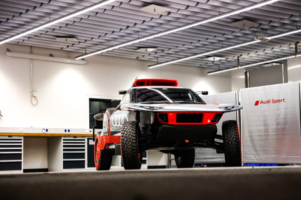 Renault in anticipo sulla riduzione dei consumi energetici - image Audi-RS-Q-e-tron-E2 on https://motori.net