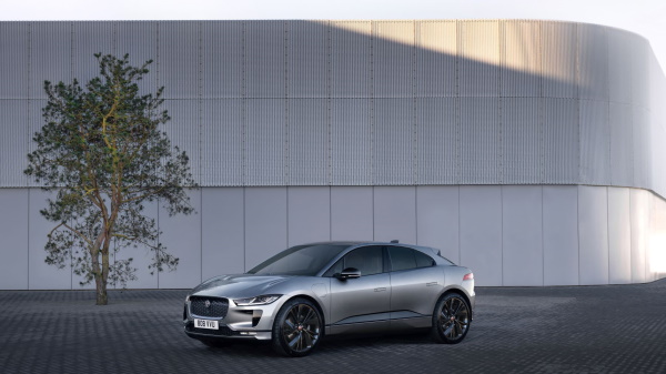 Renault in anticipo sulla riduzione dei consumi energetici - image Jaguar-I-PACE on https://motori.net