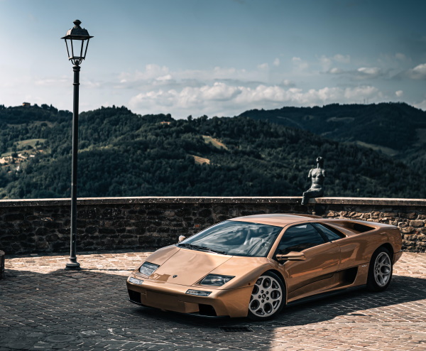 Il leggendario Lamborghini V12 entra nell’età moderna - image Lamborghini-Diablo on https://motori.net