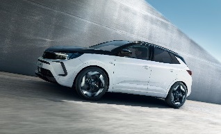 Audi accelera la transizione verso la mobilità elettrica - image  on https://motori.net