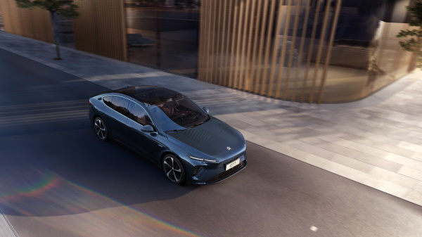 Audi accelera la transizione verso la mobilità elettrica - image nIO-ET7 on https://motori.net