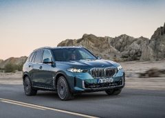 Un nuovo 1.8 Full Hybrid per Corolla Cross - image BMW-X5-240x172 on https://motori.net