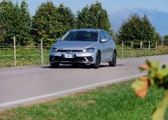 Su misura per il mercato italiano - image VW-Polo-TGI-Life-240x172 on https://motori.net