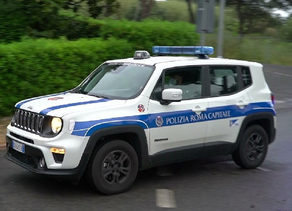 40 Renegade 4xe alla Polizia Locale di Roma - image  on https://motori.net