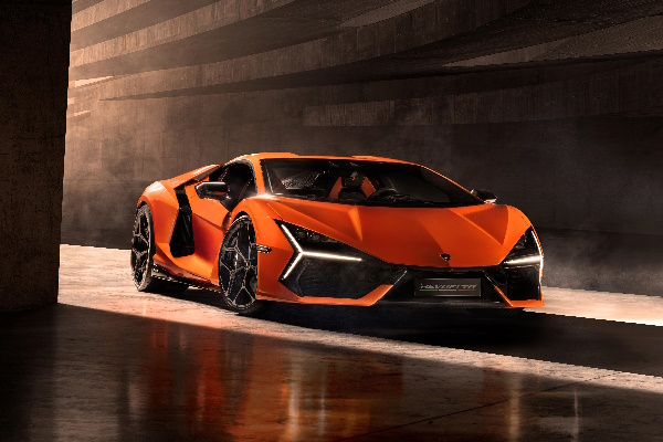 Nuovo logo e nuovo brand slogan Kia livello globale - image Lamborghini-Revuelto on https://motori.net