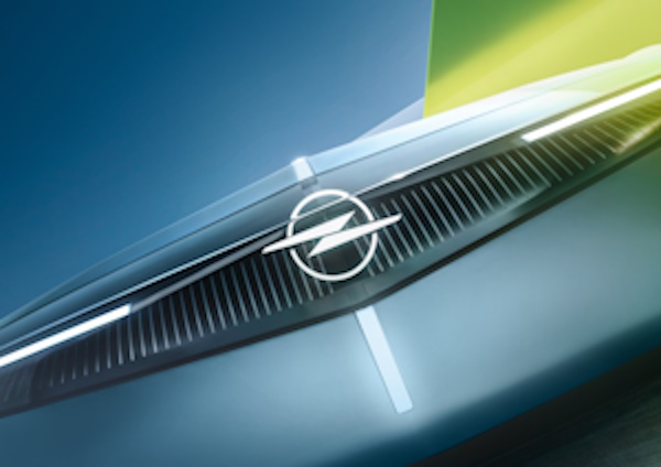 Il purismo si unisce alle emozionanti prestazioni 100% elettriche - image 01_Opel_522448 on https://motori.net
