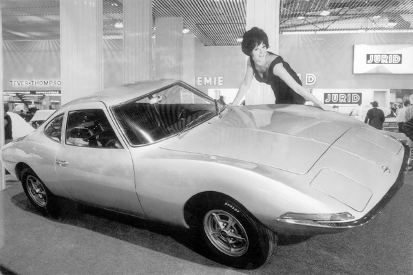 Quando Omega era l’ammiraglia Opel - image 1965-IAA-Experimental-GT on https://motori.net