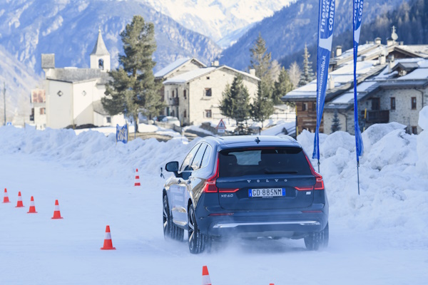 Nuova Range Rover Sport: lusso integrale - image 2023Mar01_1438 on https://motori.net