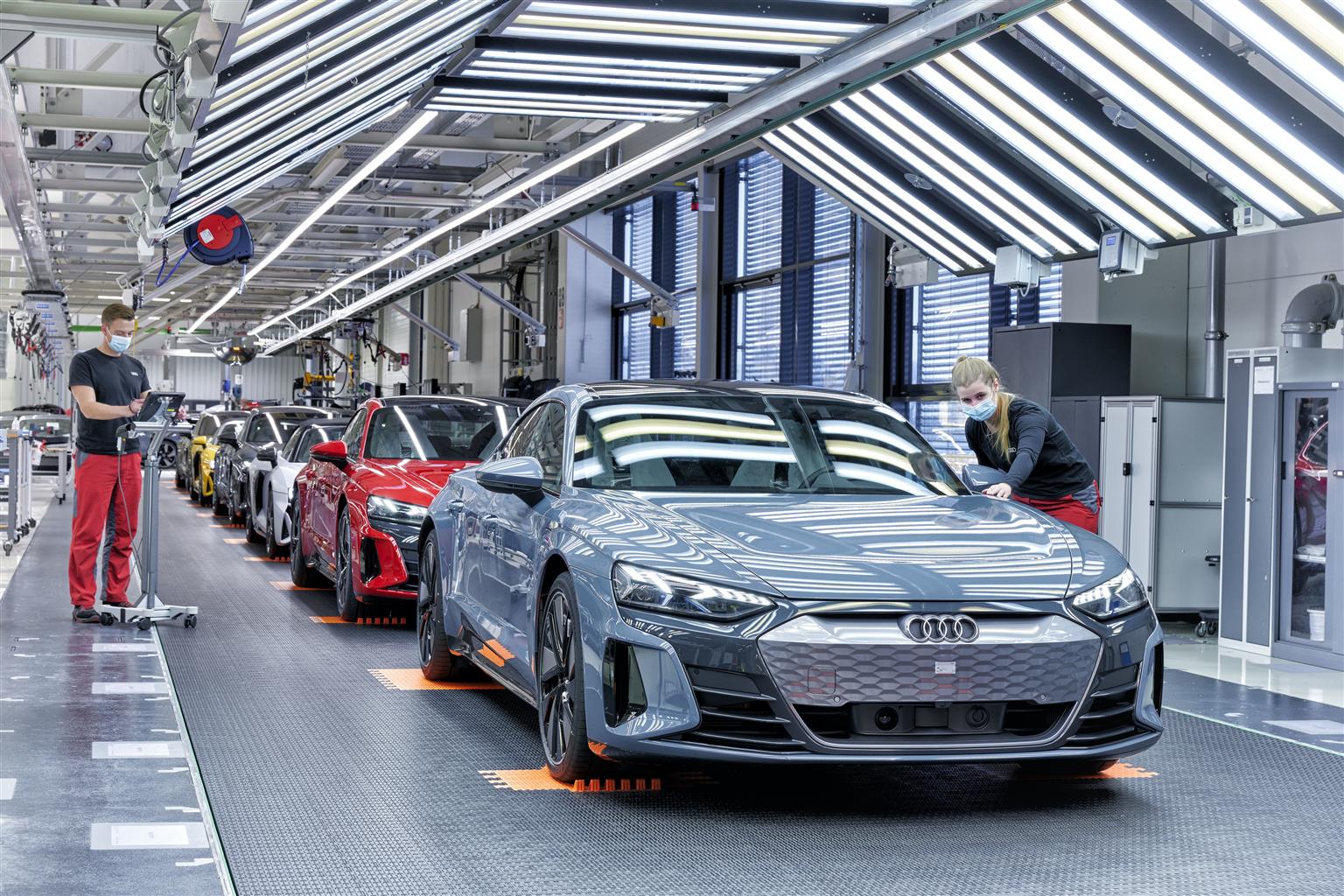 Consigliato per gli autosaloni - image Audi-e-tron-GT@Bollinger-Hofe on https://motori.net