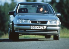 Più Duster che mai - image Opel-Vectra-A-V6-240x172 on https://motori.net