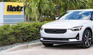 Hertz in USA vende 20.000 auto elettriche