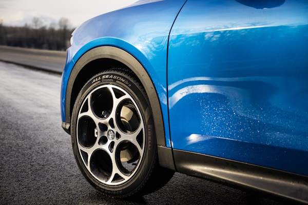 Volkswagen Polo GTI 2015, svelata a Parigi - image Pirelli_Cinturato-All-Season-SF3 on https://motori.net