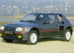 50° compleanno per VW Golf - image 1984-Peugeot-205-T16-240x172 on https://motori.net