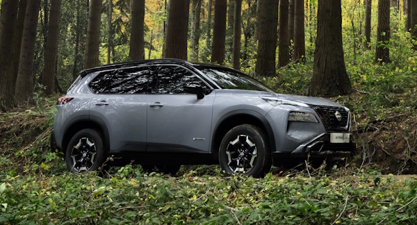 La prima coupè ibrida di Lexus: nuova LC Hybrid - image Nissan-X-trail on https://motori.net