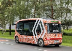 Nuova Jaguar F-Pace 90th Anniversatuy Editiont - image VEICOLI_AUTONOMI_RENAULT-240x172 on https://motori.net