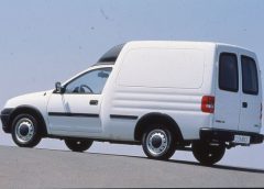 Nuova Fiat 500 Hybrid - image Opel-Combo-B-b-240x172 on https://motori.net