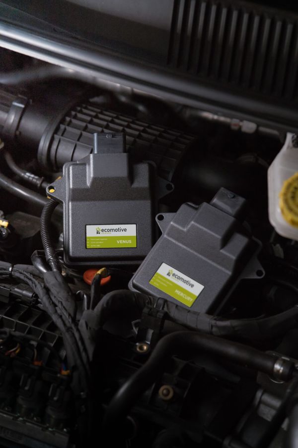 Risparmi del 40% con la trasformazione a gas - image Le-centraline-Venus-e-Mercury-scaled-1 on https://motori.net