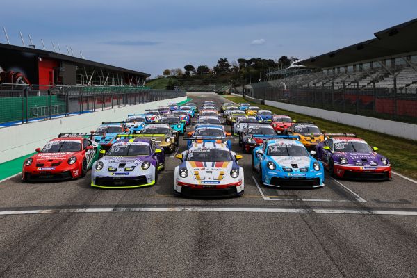 Renault Espace al Salone di Parigi 2014 - image PIT26_0021 on https://motori.net