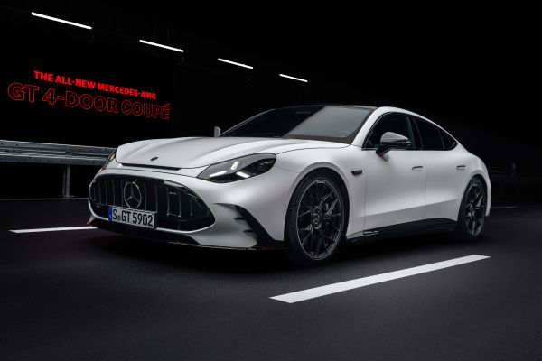 AMG “inventa” la coupè a 4 porte - image Mercedes-AMG-GT-4 on https://motori.net