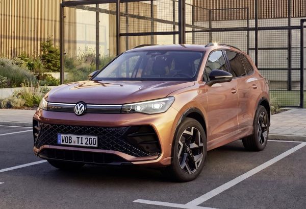 Quando sei alla guida, tutto può aspettare. - image Tiguan-EDITION-20 on https://motori.net