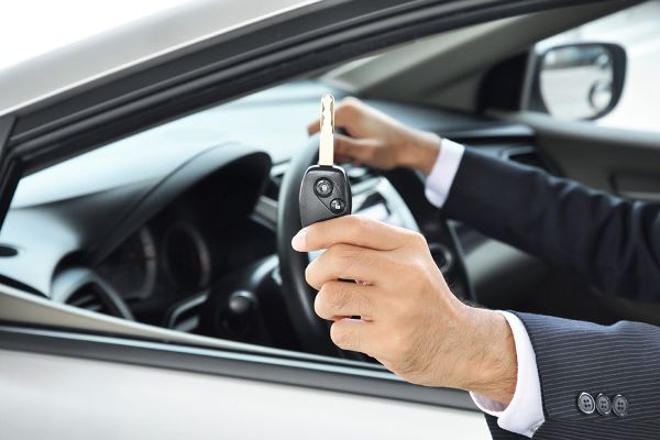 Appuntamento in Estonia - image CarKey on https://motori.net