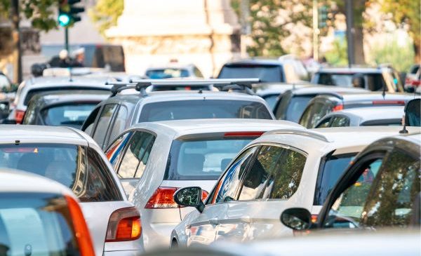 Agosto: traffico e vacanze