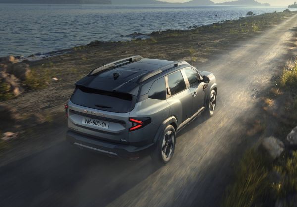 Novità nella gamma Abarth: emozioni di guida, massime performance e stile sportivo - image Dacia_Bigster_hybrid-g_150_4X4 on https://motori.net